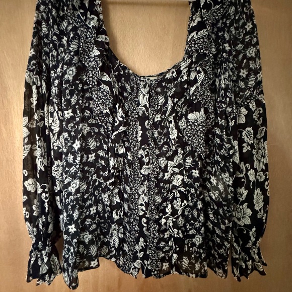 Sezane Ruffle Blouse - Picture 4 of 9